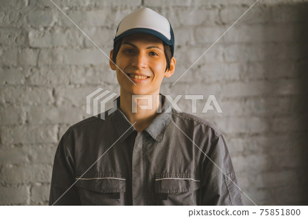 Worker Worker 75851800