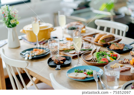 A meal A meal 75852097