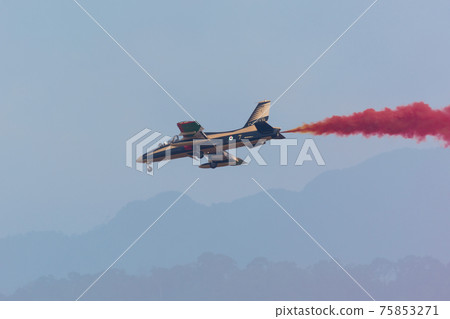 United Arab Emirates Air Force Acrobat Team "Al Fulsan" United Arab Emirates Air Force Acrobat Team "Al Fulsan" 75853271