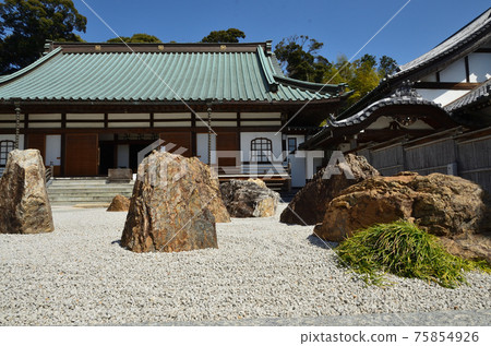 Ryuunji Massless Life Garden 75854926