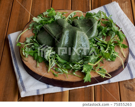 Korean traditional food mugwort rice cake Korean traditional food mugwort rice cake 75855263