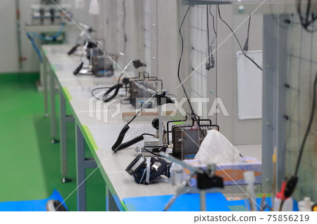 painting booth 75856219