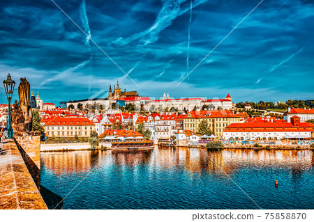 PRAGUE,CZECH REPUBLIC- SEPTEMBER 13, 2015: View of Prague Castle and Charles Bridge-famous historic bridge that crosses the Vltava river in Prague, Czech Republic. 75858870