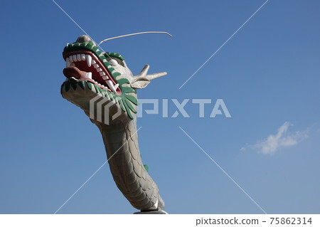 Dragon face of dragon boat Dragon face of dragon boat 75862314