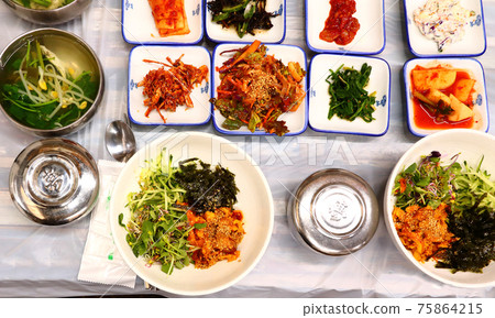 Korean food, Korean food, K-food, traditional food, chicken, kimchi 75864215