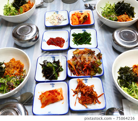Korean food, Korean food, K-food, traditional food, chicken, kimchi 75864216