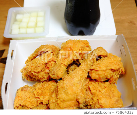 韓國食品，韓國食品，K-food，傳統食品，雞肉，泡菜， 75864332