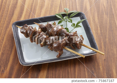 胗、胗、鹽[烤雞肉串] 75867187