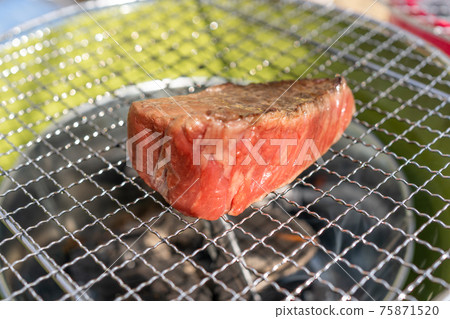 BBQ steak 75871520
