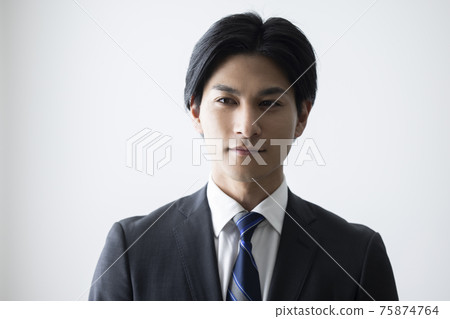 Businessman Businessman 75874764