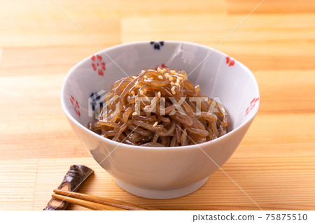 Kinpira of thread konjac 75875510