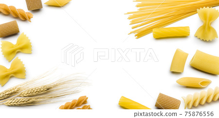 variety of pasta 75876556