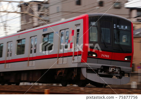 [TS] Tobu Skytree Line/Tobu Isesaki Line 70000 series (direct to Tokyo Metro Hibiya Line) 75877756