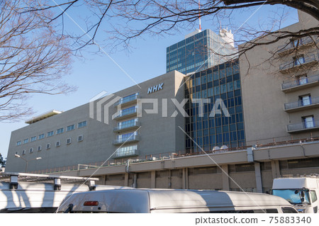 [Relay truck at NHK Broadcasting Center in Shibuya near the west entrance] 75883340