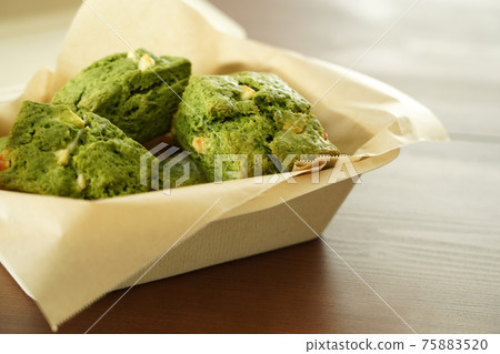 Matcha's scone 75883520