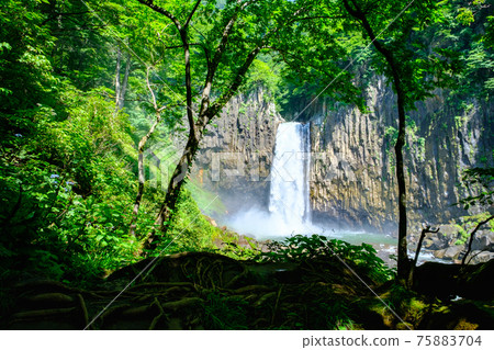 Naena Waterfall (Summer) 75883704