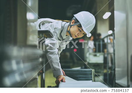 女業務工程師 75884137