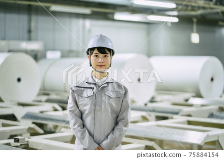 女業務工程師 75884154