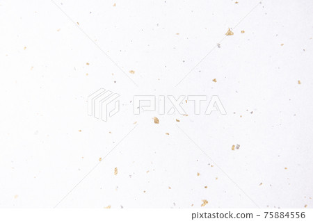[日本紙圖像]黃金和白銀搖擺的日本紙。帶有豪華和華麗感的高級日式紙張，上面散佈著精美的金箔和銀箔。 75884556