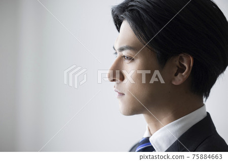 Businessman         75884663