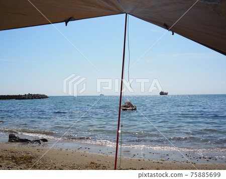 Camping at the beach Camping at the beach 75885699