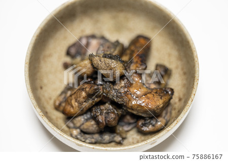 Charcoal grilling of chicken 75886167