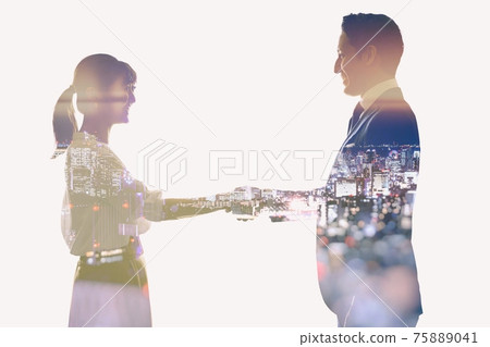 Silhouettes of Asian and Latin business people and night view of Tokyo 75889041