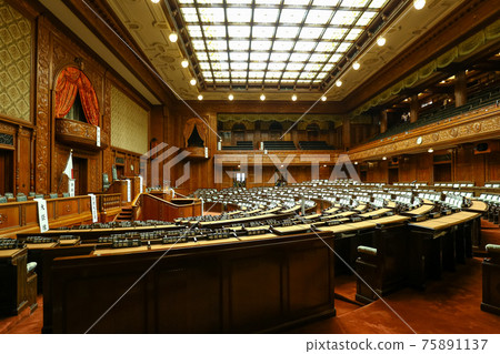 國會議事堂全體會議室（東京都千代田區） 75891137