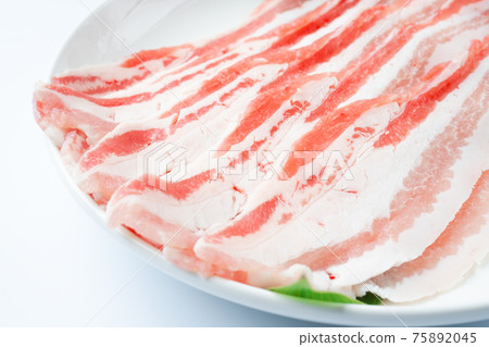 豬肉玫瑰肉切成薄片 75892045