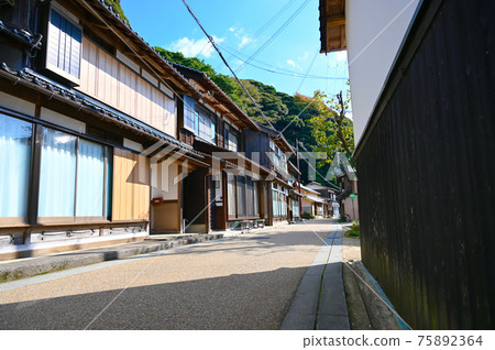 伊根町 伊根船屋 東平田地區的街景 伊根町 伊根船屋 東平田地區的街景 75892364