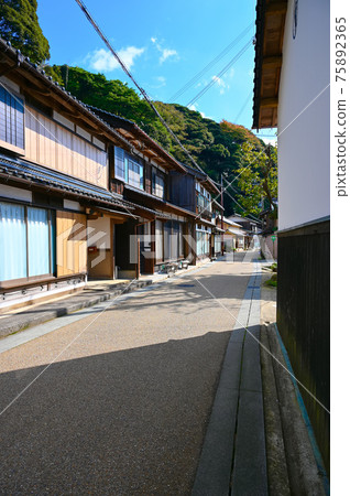 伊根町 伊根船屋 東平田地區的街景 伊根町 伊根船屋 東平田地區的街景 75892365