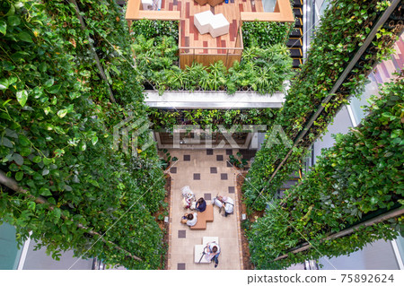 大阪千里山綠色入口大廳 75892624