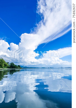 Lake Biwa summer scenery Lake Biwa summer scenery 75892637