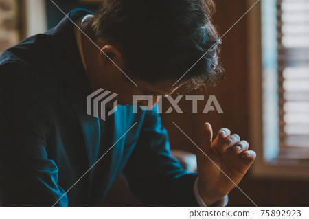 The owner of a predicament 75892923