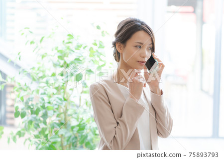 Upper body working woman 75893793