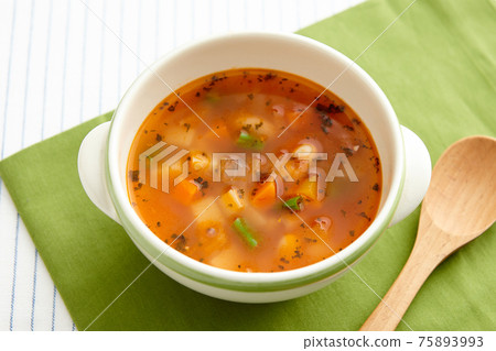 Refreshing styling minestrone soup 75893993