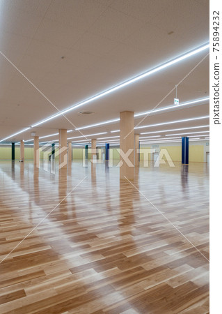 Product store interior flooring long PVC sheet 75894232