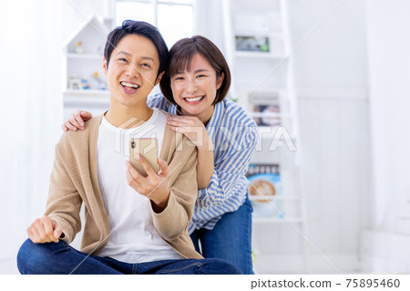 智能手機情侶房 75895460