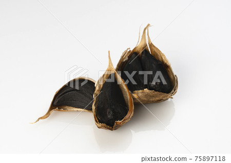 Aged and fermented black garlic peeled black flesh 75897118