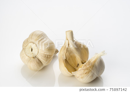 Nourishing tonic with superfood garlic, improving stamina by half 75897142