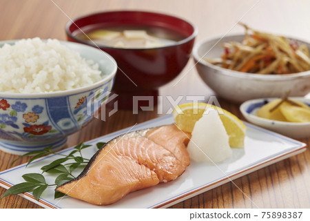 Grilled salmon with salted koji, Japanese set meal 75898387