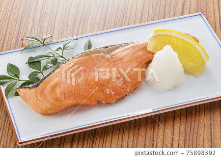 烤三文魚配咸曲 烤三文魚配咸曲 75898392