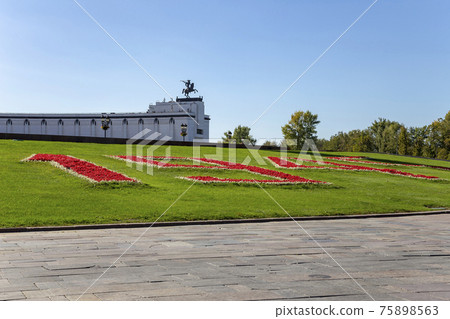 War memorial in Victory Park on Poklonnaya Hill (Gora), Moscow, Russia. The memorial complex constructed in memory of those who died during the Great Patriotic war War memorial in Victory Park on Poklonnaya Hill (Gora), Moscow, Russia. The memorial complex constructed in memory of those who died during the Great Patriotic war 75898563
