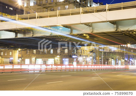 Traffic of cars in Moscow city center at night (Prospekt Mira), Russia Traffic of cars in Moscow city center at night (Prospekt Mira), Russia 75899070