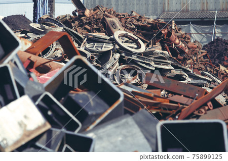 Stacked metal industrial waste 75899125