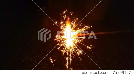 Hand-held fireworks 75899167