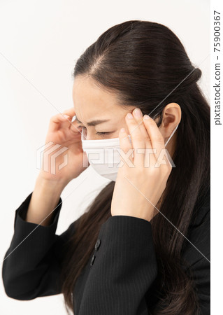 Middle female unwell mask Middle female unwell mask 75900367