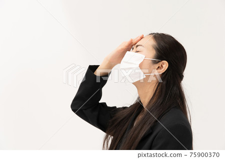Middle female unwell mask Middle female unwell mask 75900370
