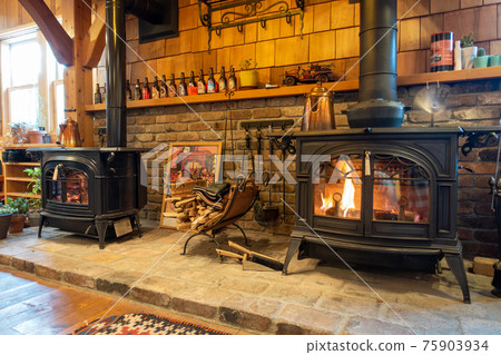 一個壁爐 一個壁爐 75903934