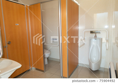 Men's restroom Men's restroom 75904492